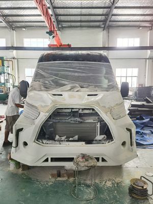 Logement en fibre de verre Hand Lay Up RTM SMC Technology avec une grande durabilité et une surface enduite de Ge Coat ou peinte