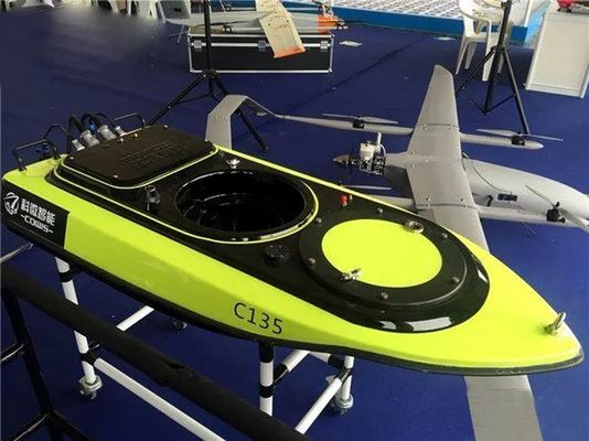 Technologie de pose à la main et conception légère Parties de bateaux en fibre de verre durables pour assurer
