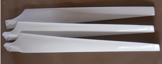 Technologie de stratification manuelle des pales d'éoliennes en fibre de verre, type de pale torsadée, selon vos exigences