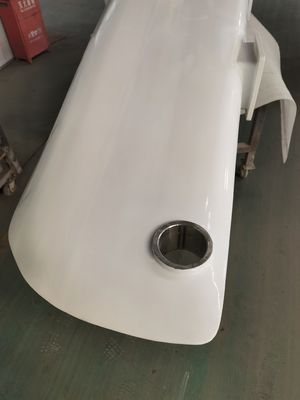 Technologie de stratification manuelle pour le chapeau de toit, léger et durable pour les applications RTM et SMC