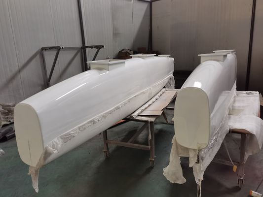 Bateau en fibre de verre CABINE Bateau en fibre de verre blanc Pièces avec flexibilité pour mouler en différentes formes et assurance
