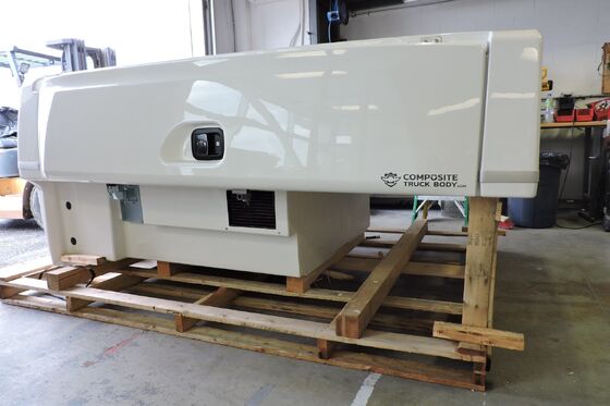 Carrosserie en FRP légère/couverture en FRP résistante aux chocs