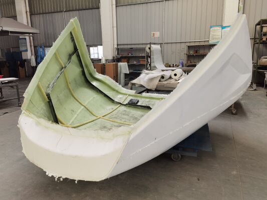 Panneau de carrosserie de camion en fibre de verre de haute durabilité Léger, facile à installer Idéal pour l'entretien et le remplacement de la flotte