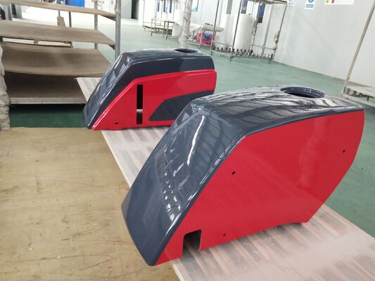 Différentes spécifications couvrent les pièces de la carrosserie FRP du camion Des conceptions personnalisées adaptées à plusieurs modèles et applications de camions