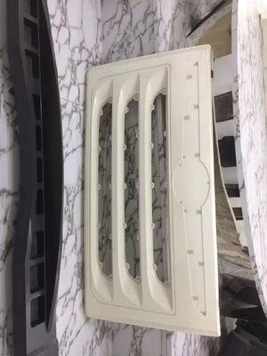 Parties automobiles en FRP moulé SMC Parties automobiles en FRP moulées