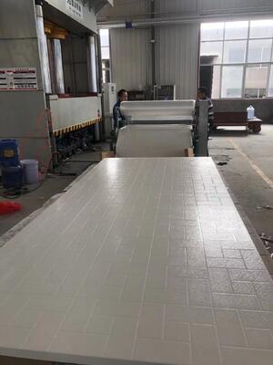 Moulure par compression sur mesure SMC FRP Auto & Bus Parties Intérieur Exterior Trim OEM / ODM