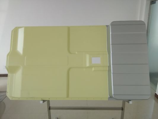 Facile d'installation Pièces automobiles en fibre de verre sur mesure avec différentes spécifications offertes